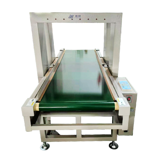 كشف معادن للكراتين